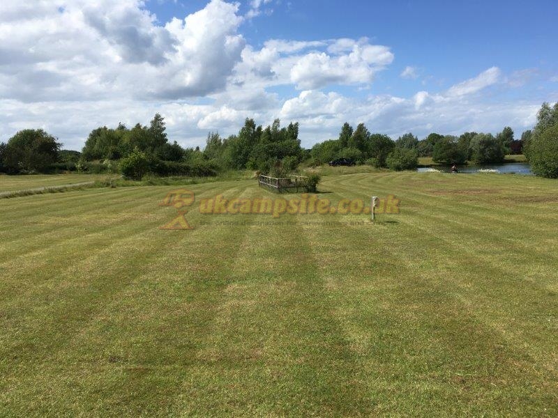 Gatton Waters Caravan Site And Fishery