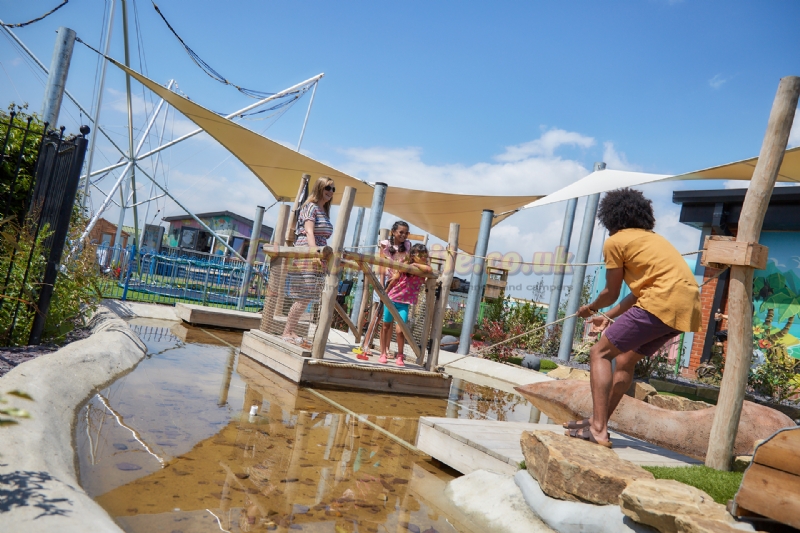 Naze Marine Holiday Park - Parkdean Resorts