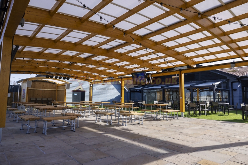 Naze Marine Holiday Park - Parkdean Resorts