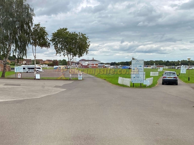 Stratford On Avon Racecourse Touring Park