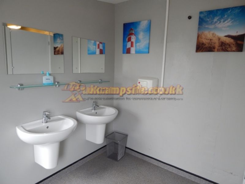 Elford Farm Caravan Park