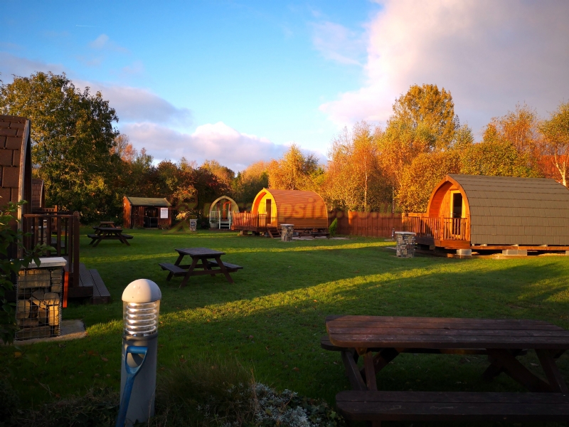The Three Horseshoes