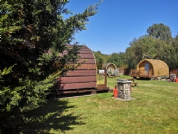 The Three Horseshoes