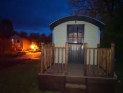 The Three Horseshoes