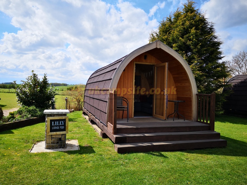 The Three Horseshoes