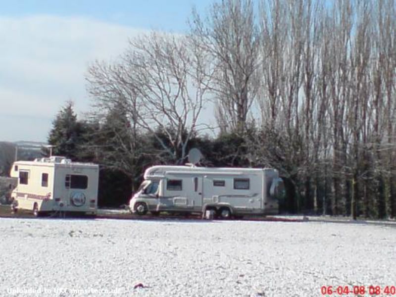 Hill Top Caravan Park