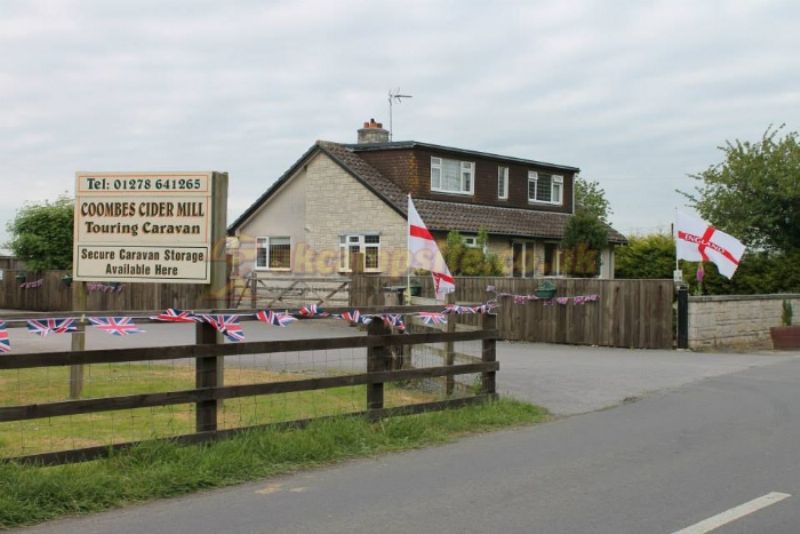 Coombes Cider Farm Park