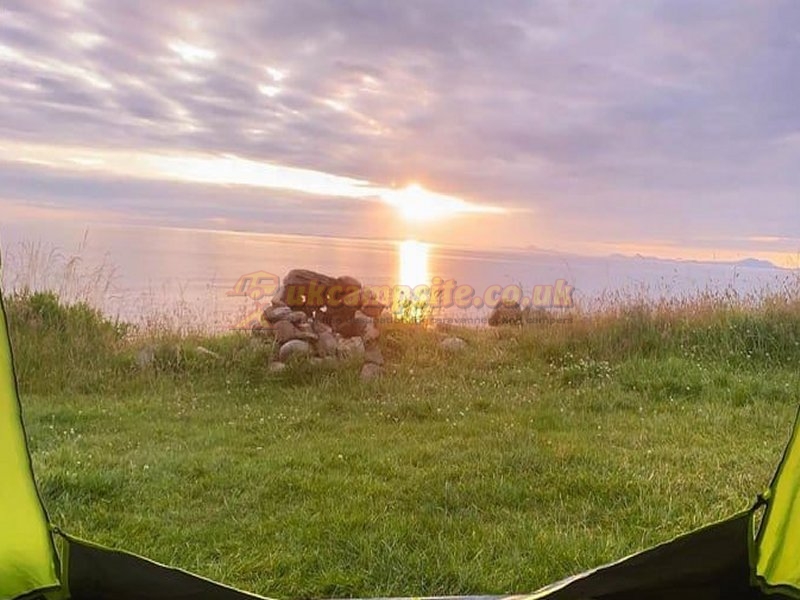 Cae Du Campsite