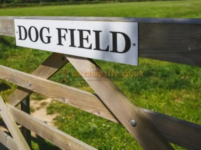 Llys Derwen Caravan And Camping Site