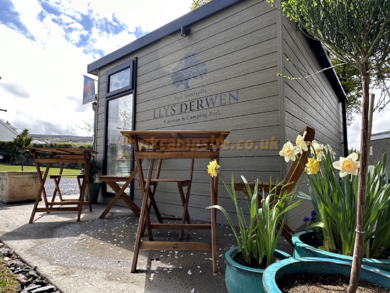 Llys Derwen Caravan And Camping Site