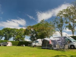 Llys Derwen Caravan And Camping Site