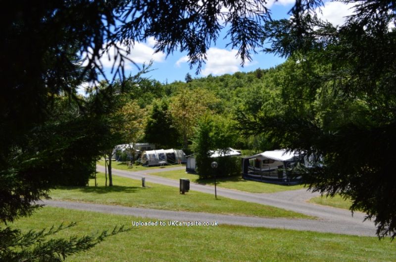 Chateau De Lacomte Country Club