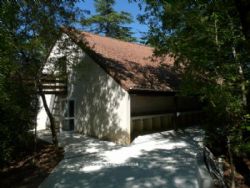 Chateau De Lacomte Country Club