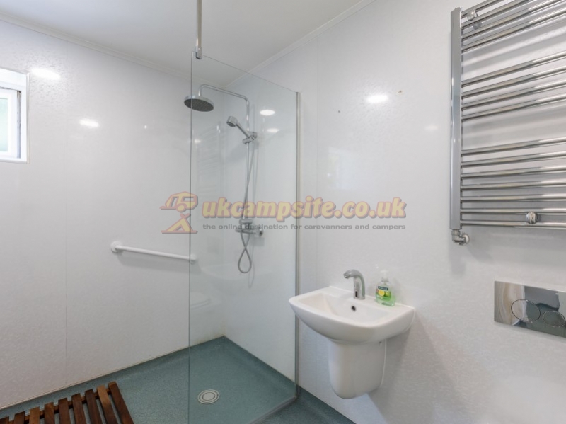Wolds Way Caravan And Camping