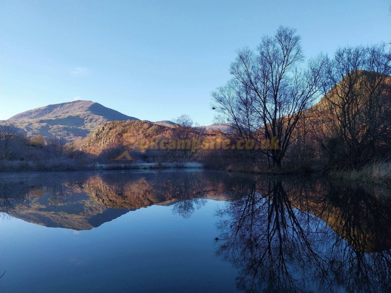 Cae Du Caravan And Camping Park