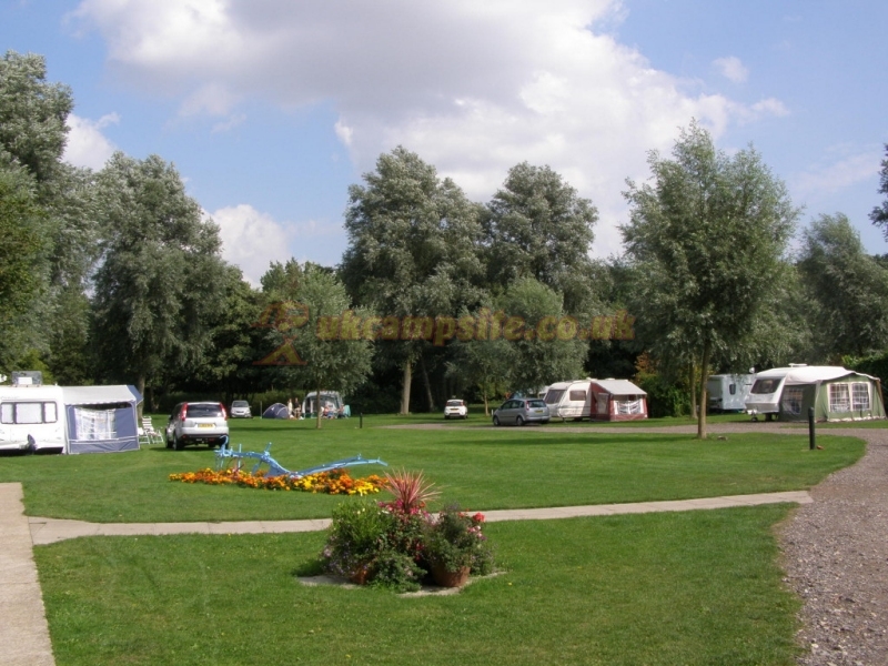 Run Cottage Touring Park