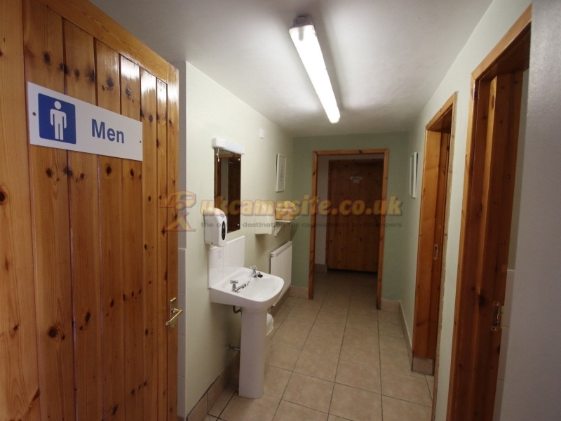 Hutton Le Hole Caravan Park