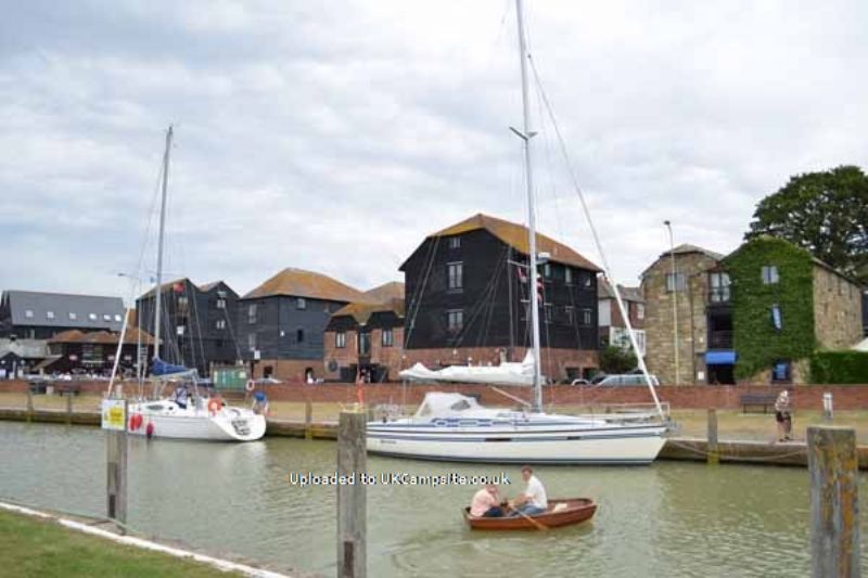 Rye Harbour Holiday Park (PHolsUK)