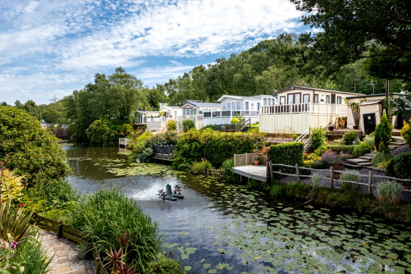 Coghurst Hall Holiday Park (PHolsUK)