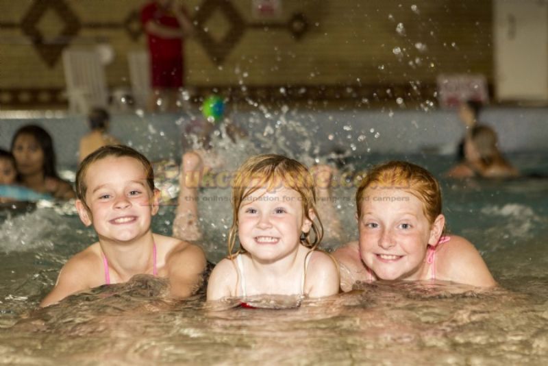 Coghurst Hall Holiday Park (PHolsUK)