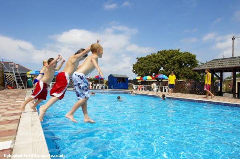 Solent Breezes Holiday Park (PHolsUK)