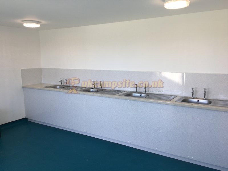 Treyarnon Bay Camping And Caravan Site