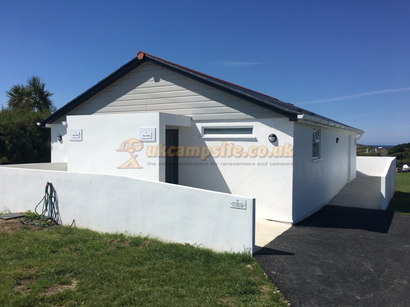 Treyarnon Bay Camping And Caravan Site