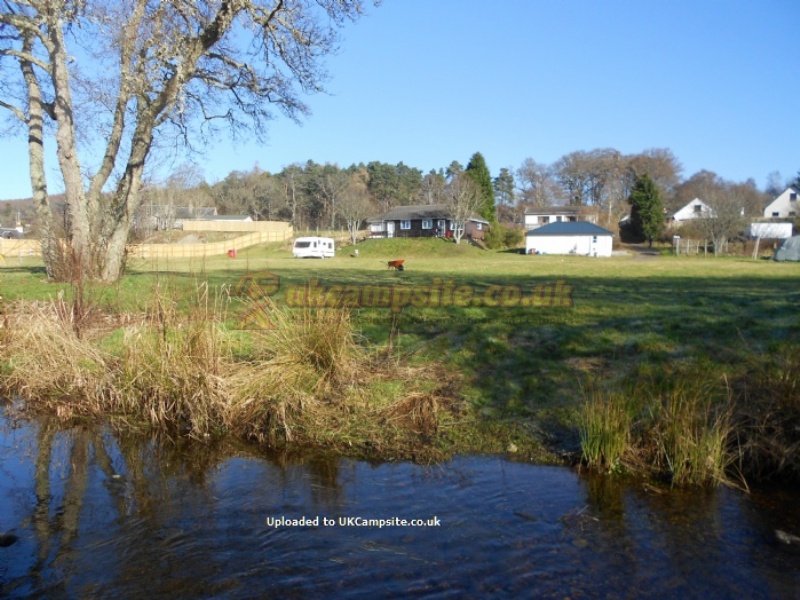 Riverside Chalet And Campsite