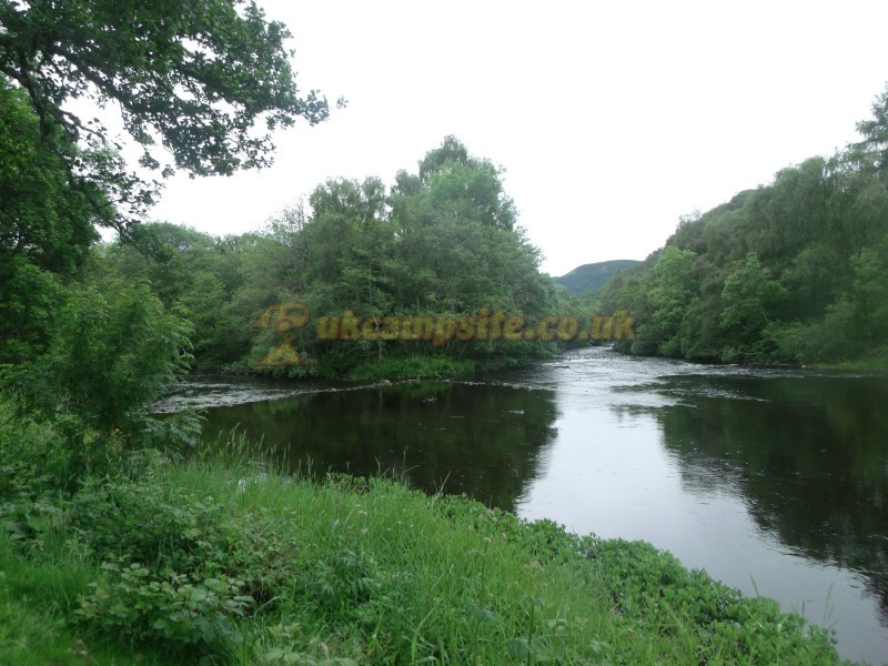 Riverside Chalet And Campsite