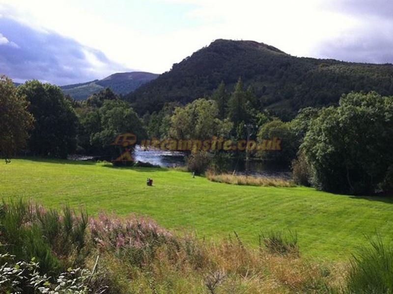 Riverside Chalet And Campsite
