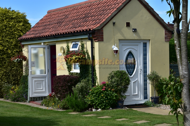Poppyland Touring Park And Puddleduck Holiday Cottage
