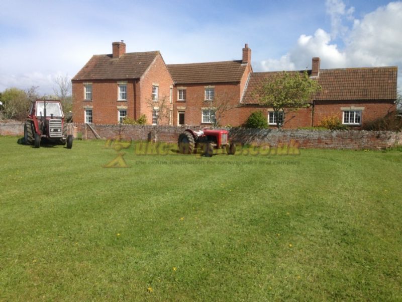 Phippins Farm Caravan Park ( Adults Only ) And Cottage