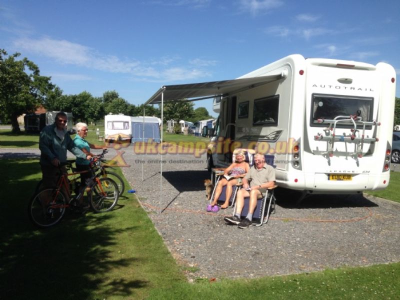 Phippins Farm Caravan Park ( Adults Only ) And Cottage