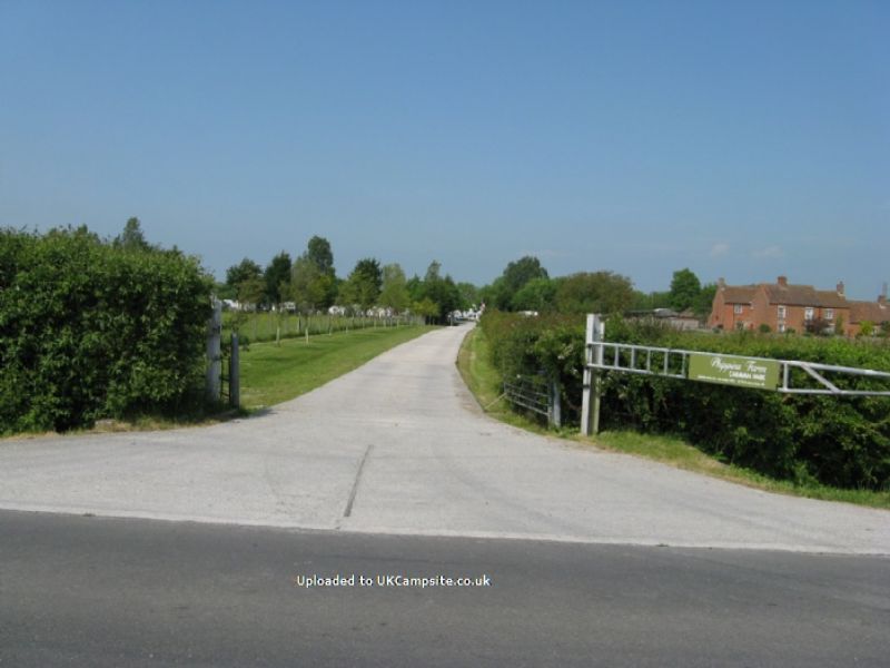Phippins Farm Caravan Park ( Adults Only ) And Cottage