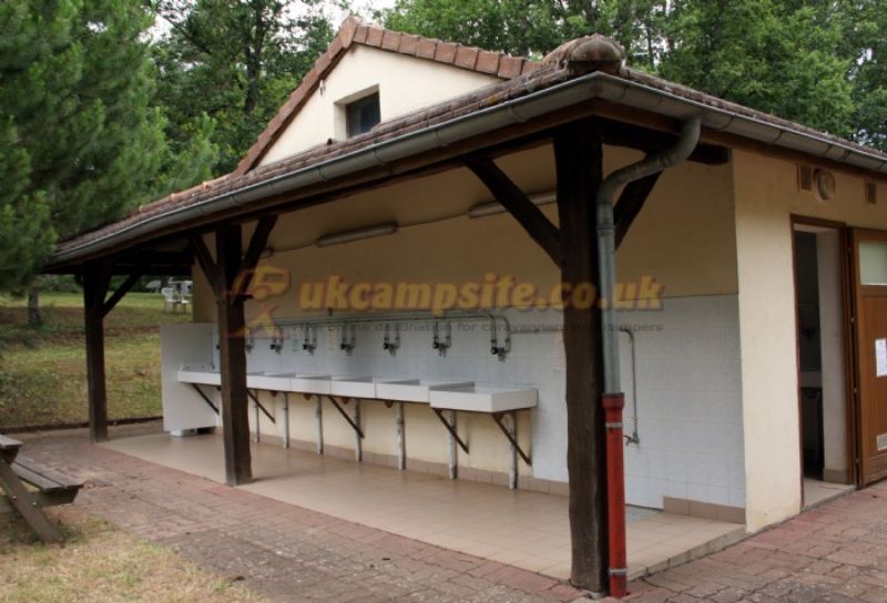 Camping Champ De La Chapelle