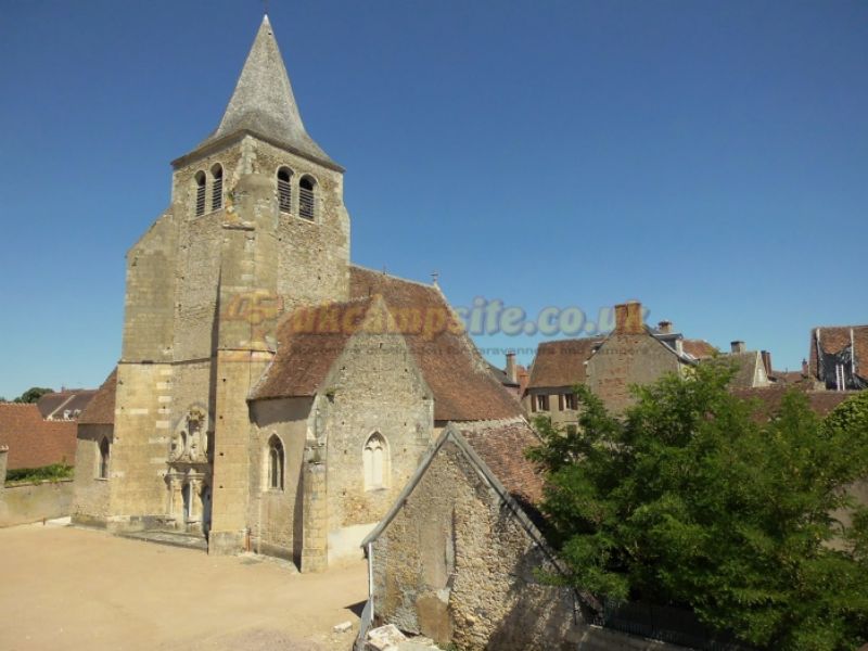 Camping Champ De La Chapelle