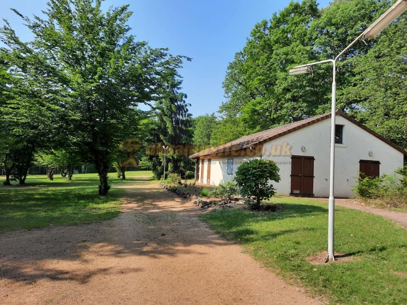 Camping Champ De La Chapelle