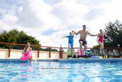 Waterside Holiday Park (PHolsUK)