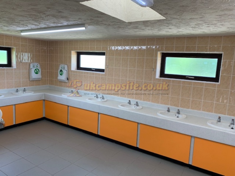 Long Beach Caravan Park And Hemsby Tent And Touring