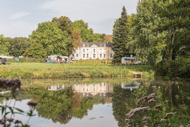Castel Camping Le Chateau De Chanteloup