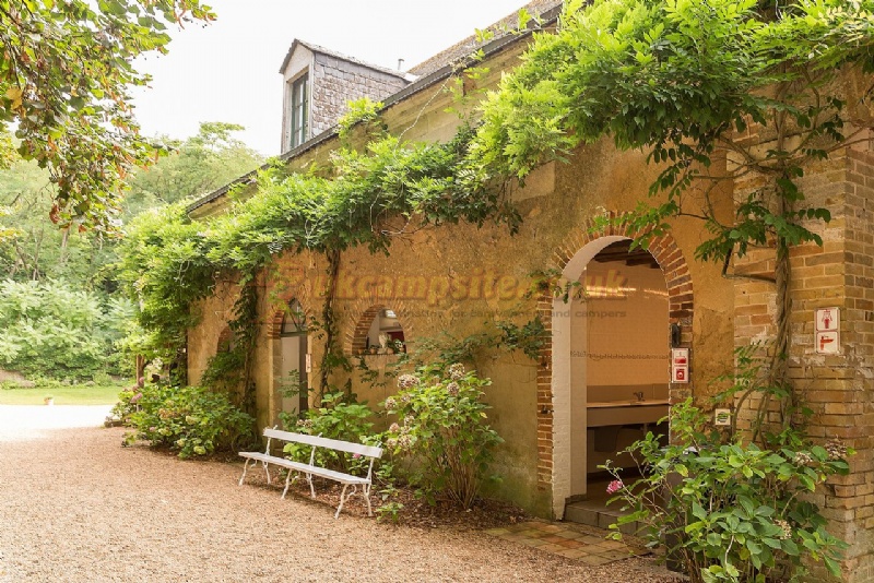 Castel Camping Le Chateau De Chanteloup