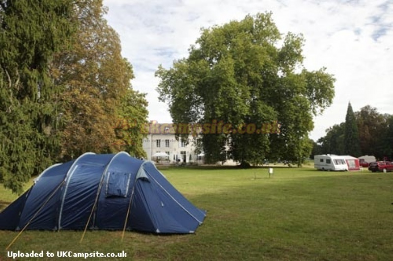 Castel Camping Le Chateau De Chanteloup