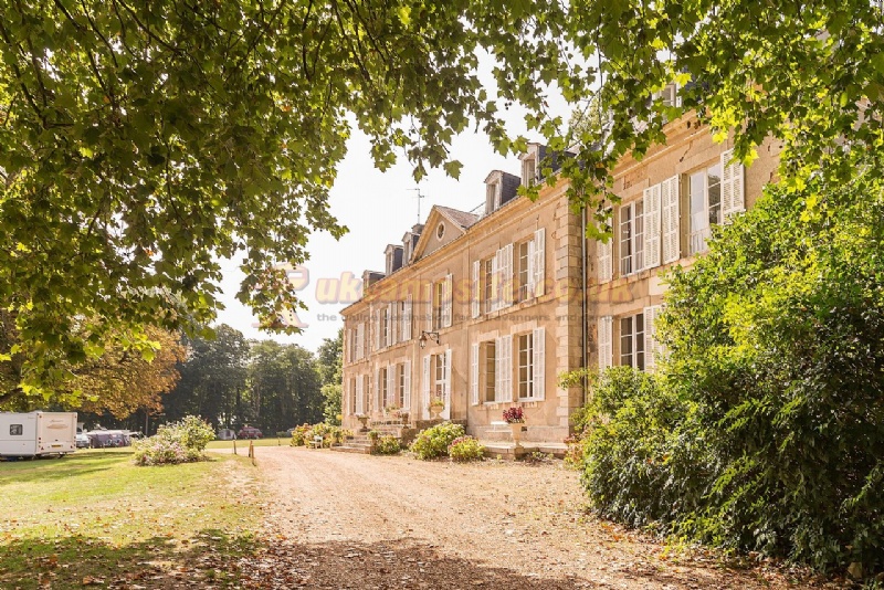 Castel Camping Le Chateau De Chanteloup