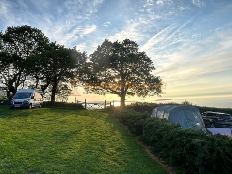 Trwyn Yr Wylfa Farm Campsite