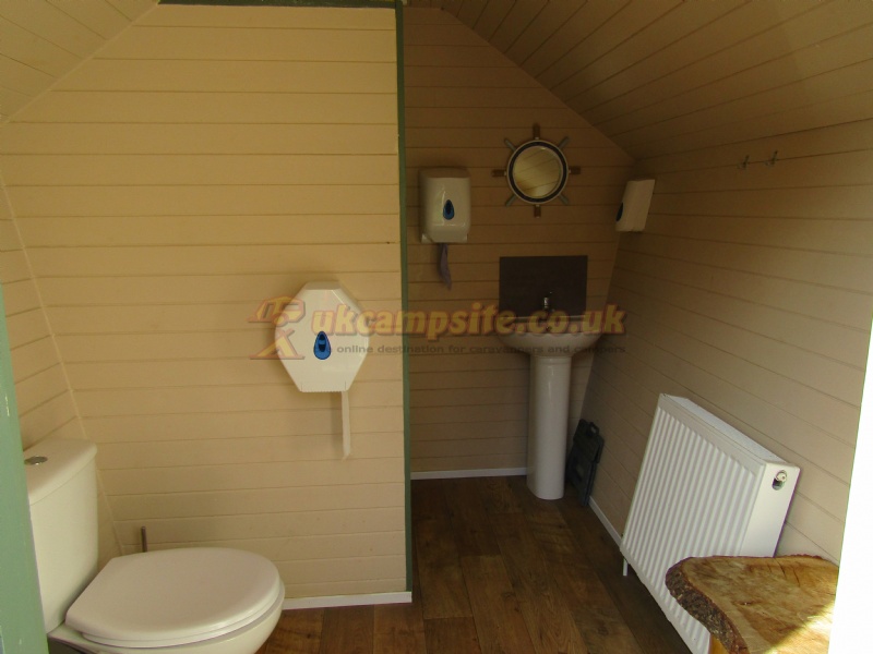 Trwyn Yr Wylfa Farm Campsite