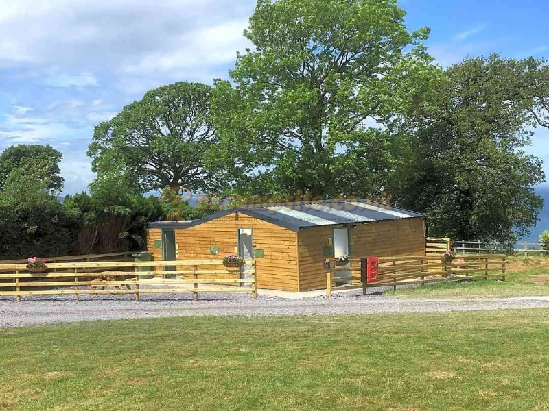 Trwyn Yr Wylfa Farm Campsite