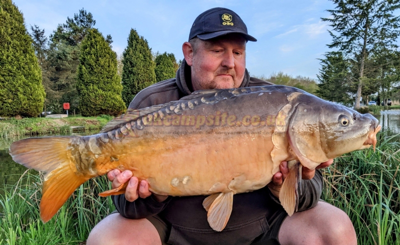 Lakeside Caravan Park And Fisheries