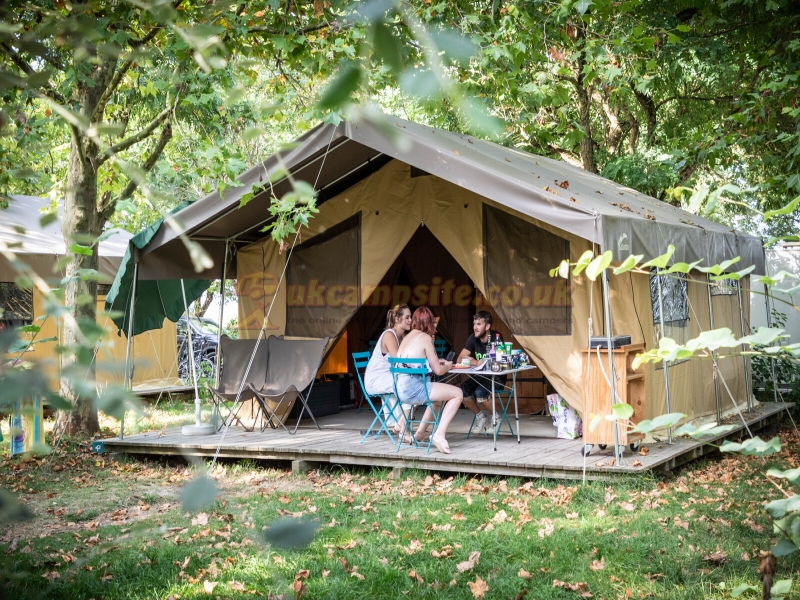 Camping Huttopia Saumur