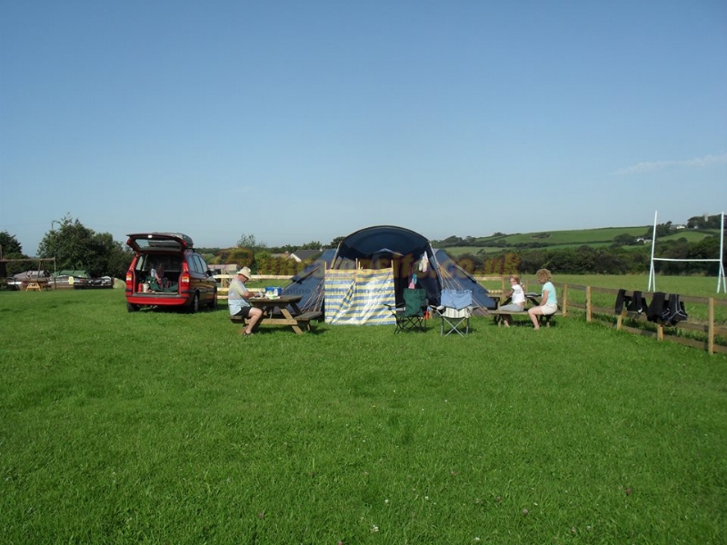Noteworthy Farm Caravan And Campsite
