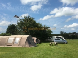 Noteworthy Farm Caravan And Campsite